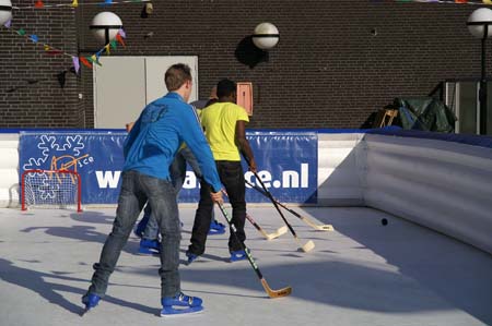 055 besloten V&D schaatsavond