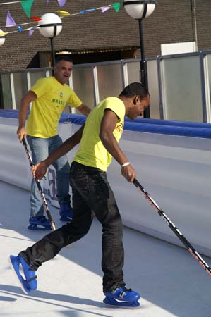 057 besloten V&D schaatsavond
