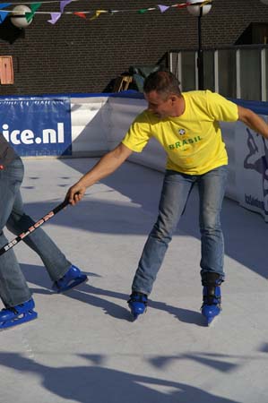 058 besloten V&D schaatsavond