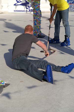 059 besloten V&D schaatsavond